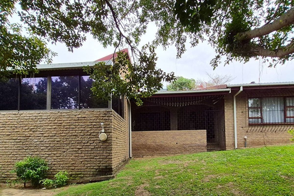 Well Located Family Home with Pool - Photo 2
