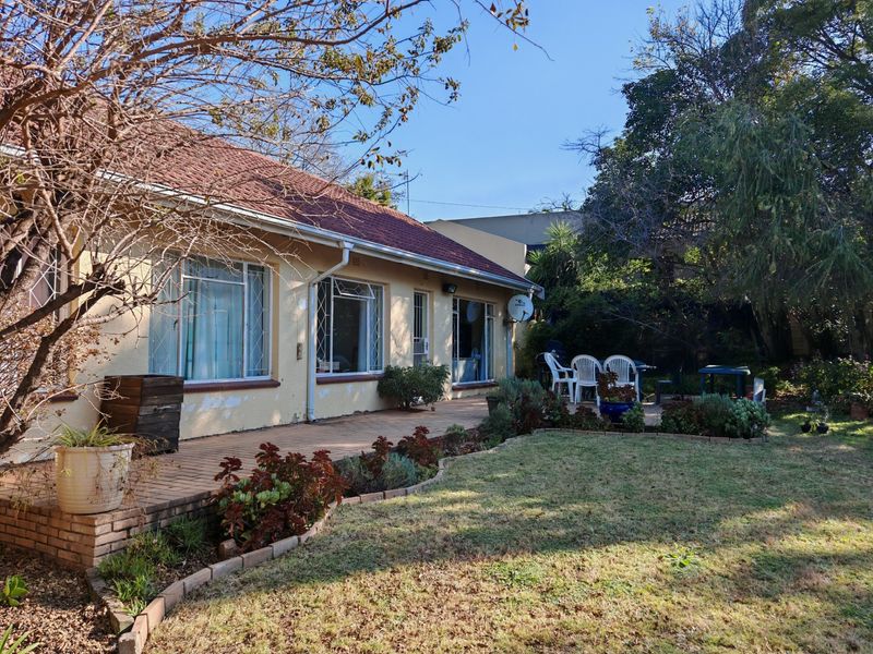 Rare Schachat Cullum Gem on a Massive Stand - Endless Potential in Prime Olivedale - Photo 6