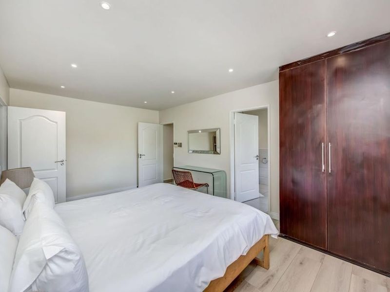 4 Bedroom Penthouse With Helpers Room Available. - Photo 9