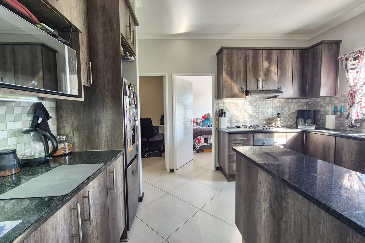 Apartment For Sale in Buh Rein Estate, Kraaifontein - Photo 3