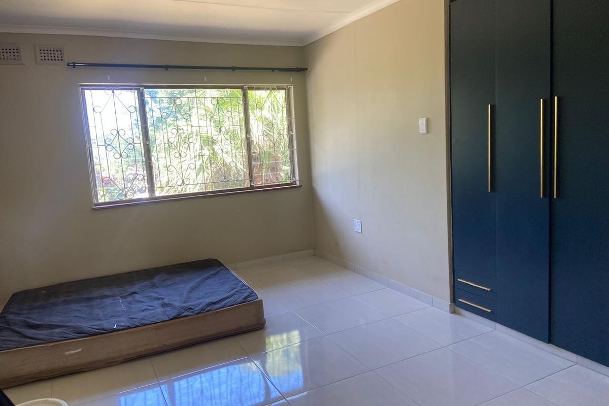 Cottage To Rent in Athlone Park, Amanzimtoti, KwaZulu Natal - Photo 5