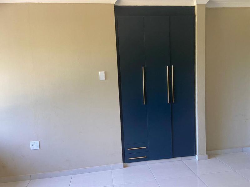 Cottage To Rent in Athlone Park, Amanzimtoti, KwaZulu Natal - Photo 8