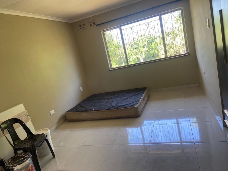 Cottage To Rent in Athlone Park, Amanzimtoti, KwaZulu Natal - Photo 7