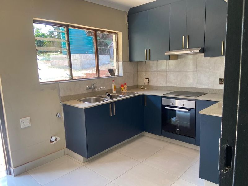 Cottage To Rent in Athlone Park, Amanzimtoti, KwaZulu Natal - Photo 4