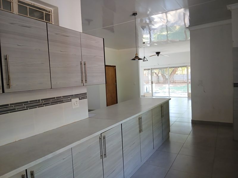 House To Rent in Riviera Park, Mafikeng, North West - Photo 3