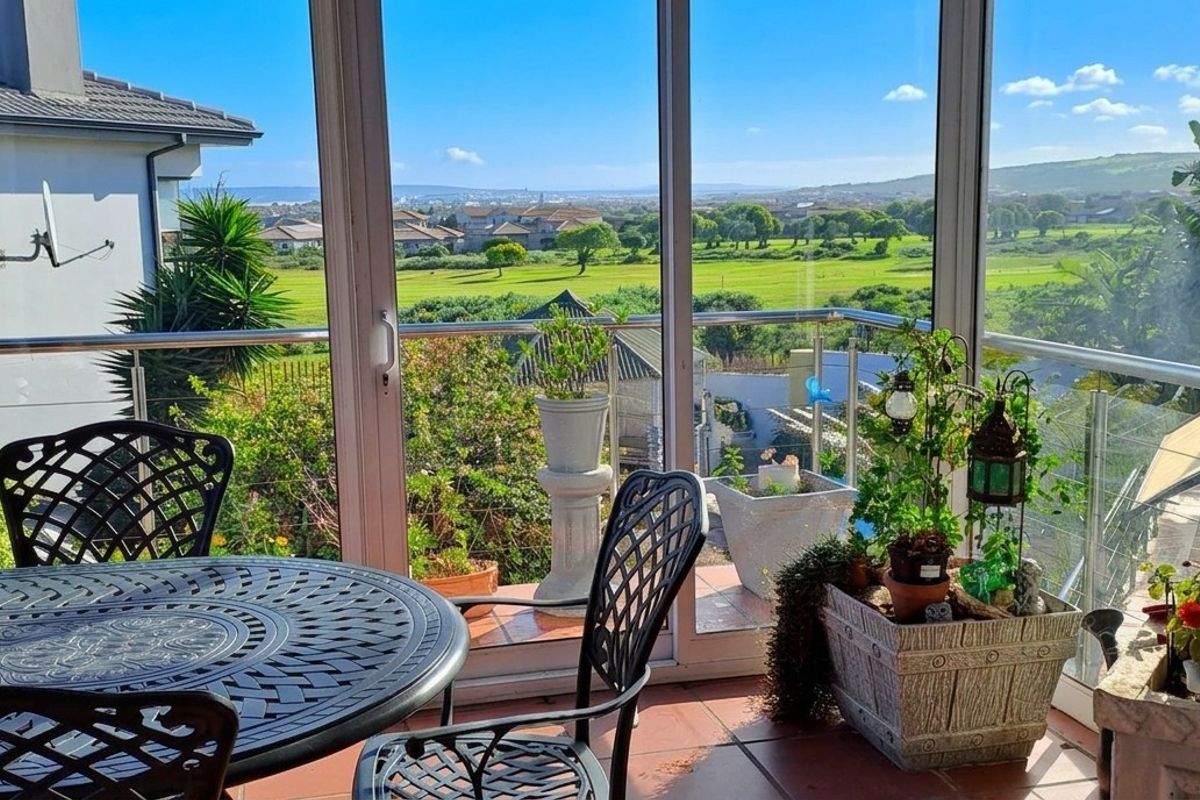 Spectacular Home with Lagoon Views, Golf Course Frontage and Exceptional Entertainment Spaces - Photo 5