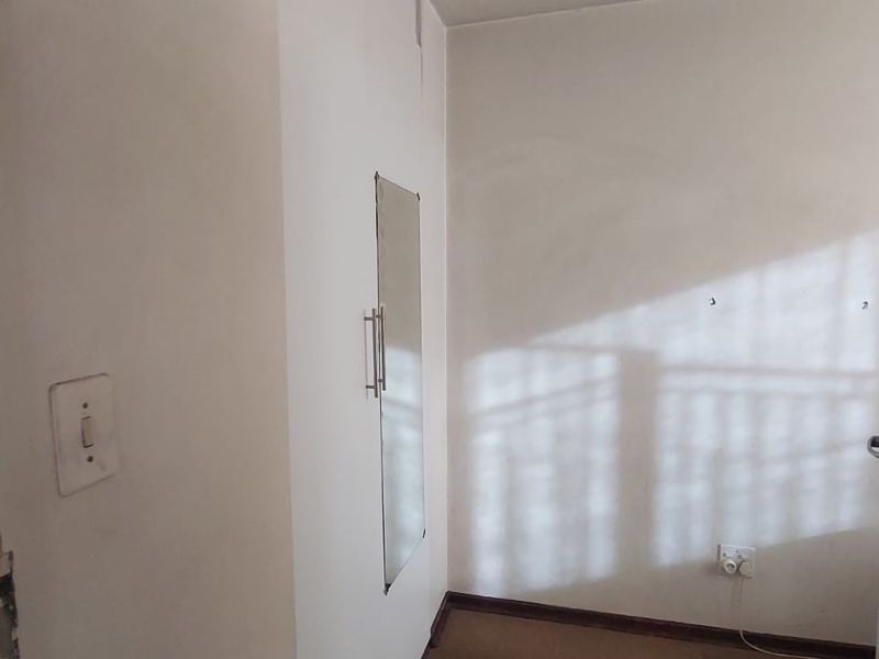 2 Bedroom Apartment for sale in Rosettenville - Photo 8