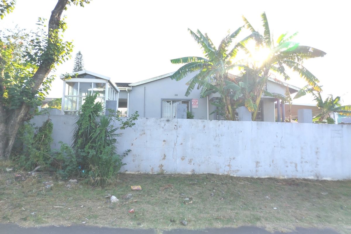 4 Bedroom Freestanding Corner Stand with a Granny Flat for Sale in Lenham Phoenix - Photo 5