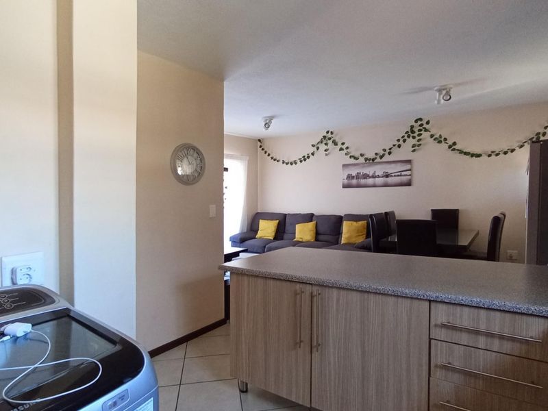 2 Bed 1 Bath Apartment For Sale in Sagewood, Midrand - Photo 4