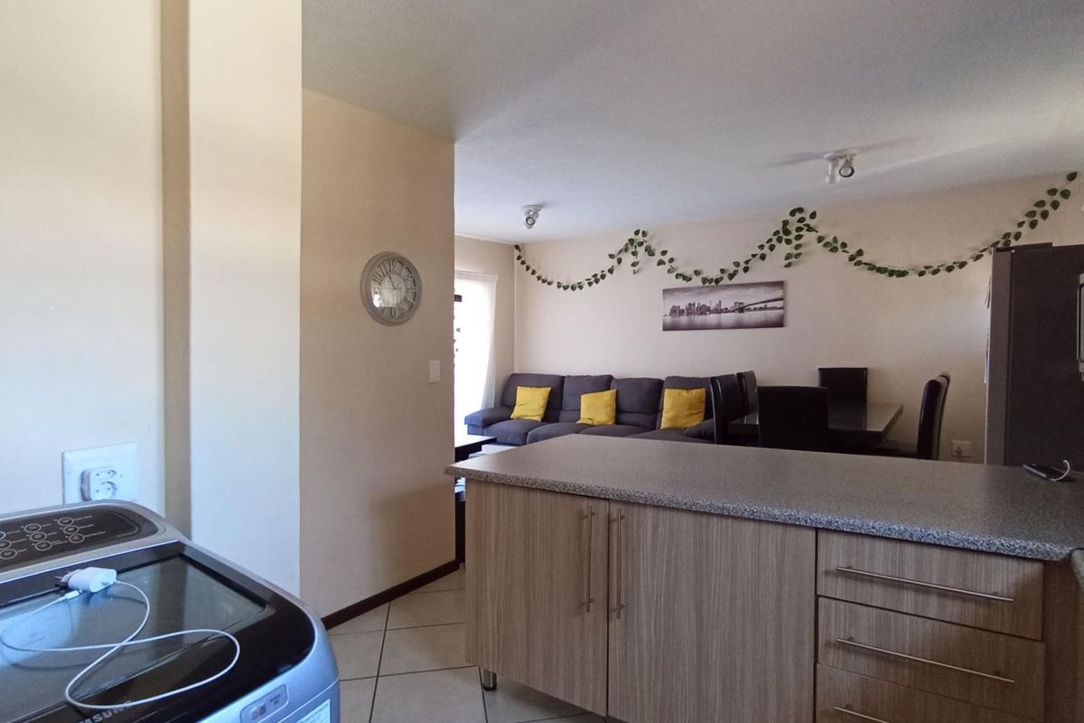 2 Bed 1 Bath Apartment For Sale in Sagewood, Midrand - Photo 4