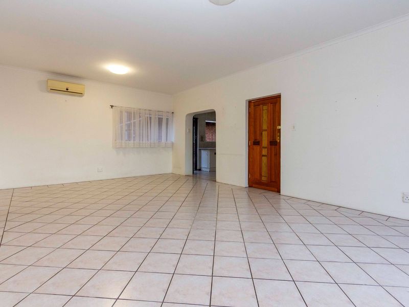 House For Sale in Humerail, Port Elizabeth - Photo 6