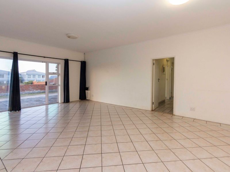 House For Sale in Humerail, Port Elizabeth - Photo 5