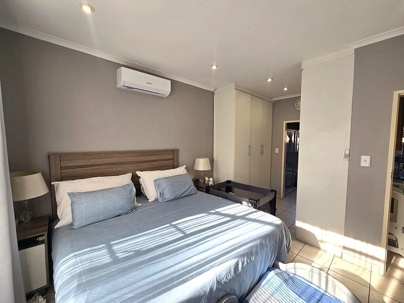 3 Bedroom Townhouse For Sale in Sinoville - Photo 10