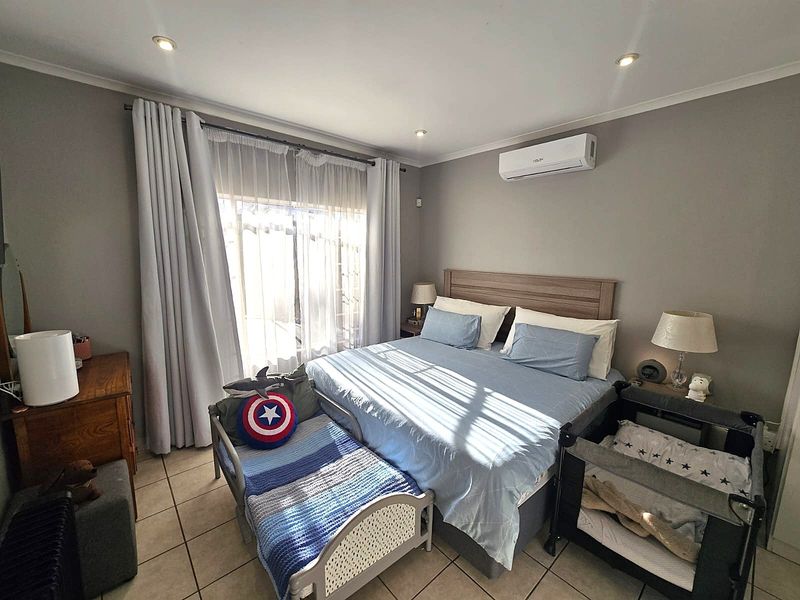 3 Bedroom Townhouse For Sale in Sinoville - Photo 9