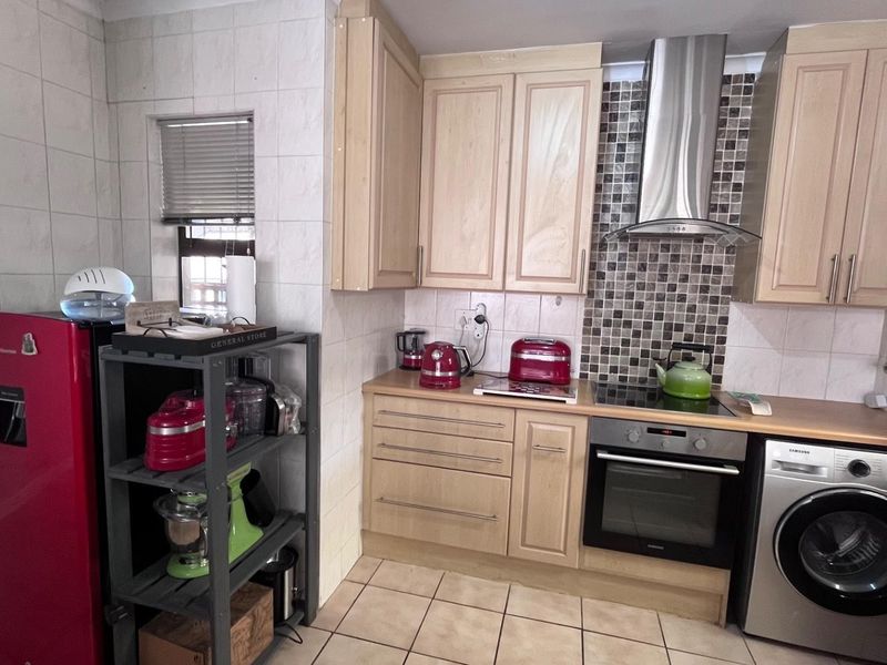 House For Sale in Sonstraal Heights, Durbanville - Photo 10