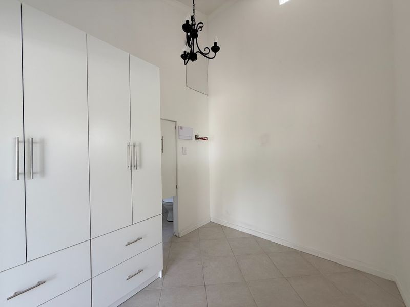 Fully Furnished One Bed Flatlet - Photo 8