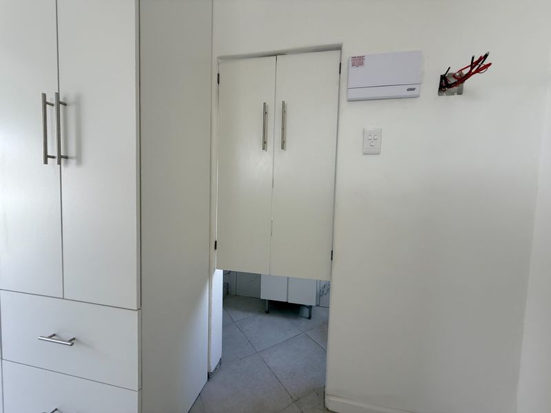 Fully Furnished One Bed Flatlet - Photo 10