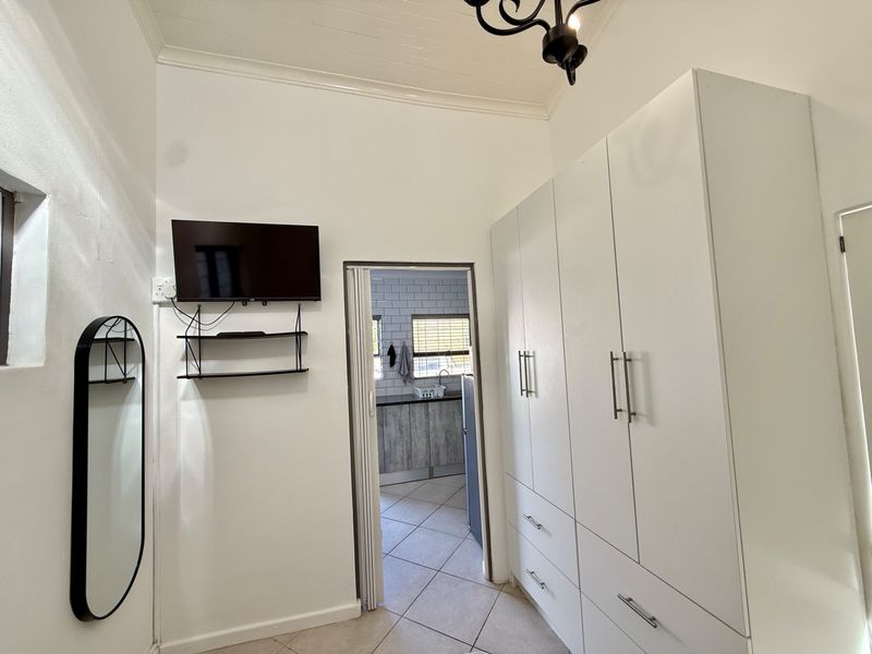 Fully Furnished One Bed Flatlet - Photo 10