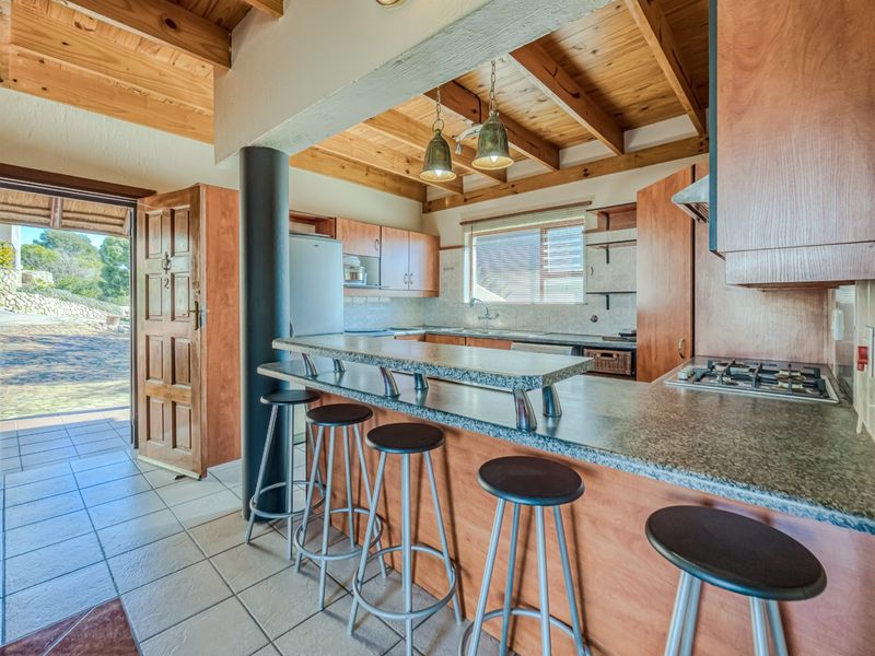 Northcliff Gem I 4 Bedrooms, Flatlet, Jacuzzi I Permanent Nature Views - Photo 6