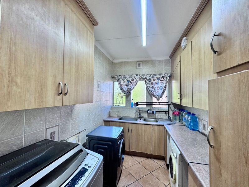 House For Sale in Kanonkop, Middelburg - Photo 9