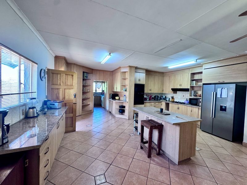 House For Sale in Kanonkop, Middelburg - Photo 8