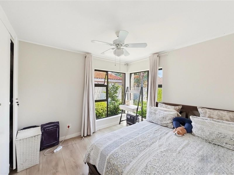 Cosy Newly Renovated 3 Bedroom in Dainfern Golf Estate - Photo 10