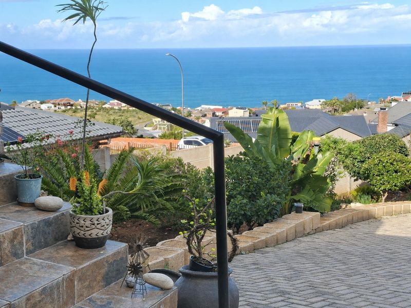 Coastal Living with Space and Spectacular Views - Photo 4