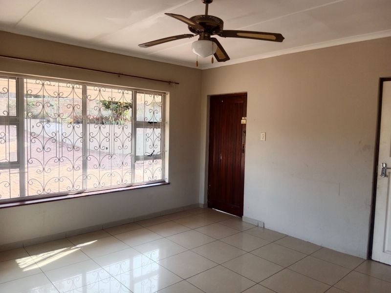House For Sale in Reservoir Hills, Durban, KwaZulu Natal - Photo 8
