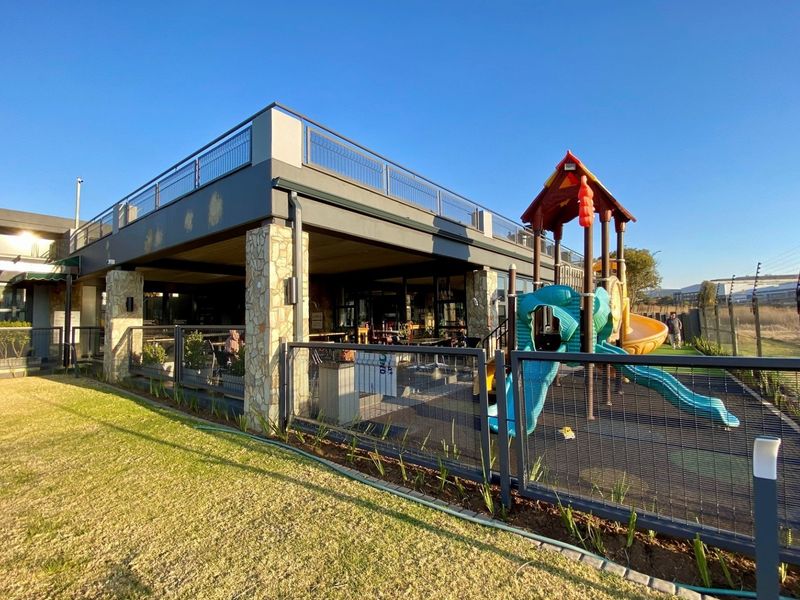 Apartment For Sale in Greenstone Hill, Edenvale - Photo 1