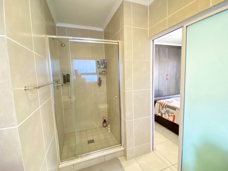 Apartment For Sale in Greenstone Hill, Edenvale - Photo 7