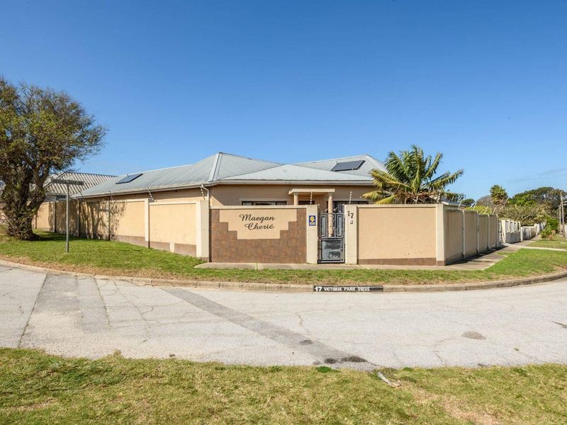 House For Sale in South End, Port Elizabeth - Photo 1