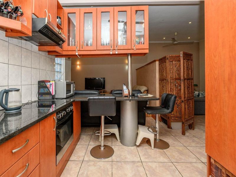 House For Sale in South End, Port Elizabeth - Photo 2