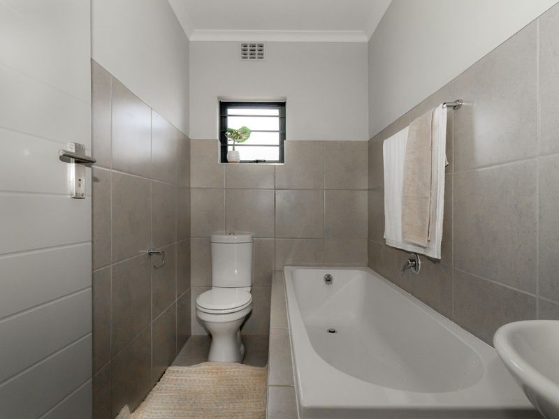 Townhouse To Rent in Milano  Security Estate, Sky city Albertsdal, Alberton - Photo 5