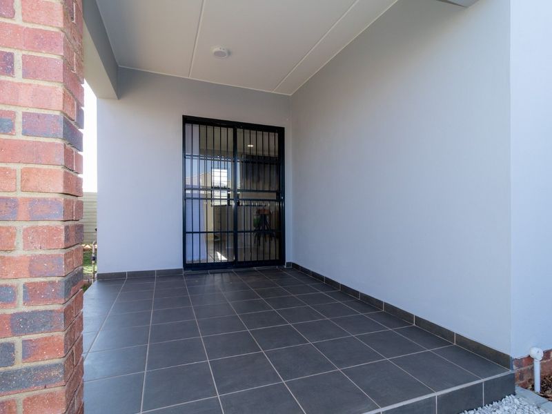 Townhouse To Rent in Milano  Security Estate, Sky city Albertsdal, Alberton - Photo 4