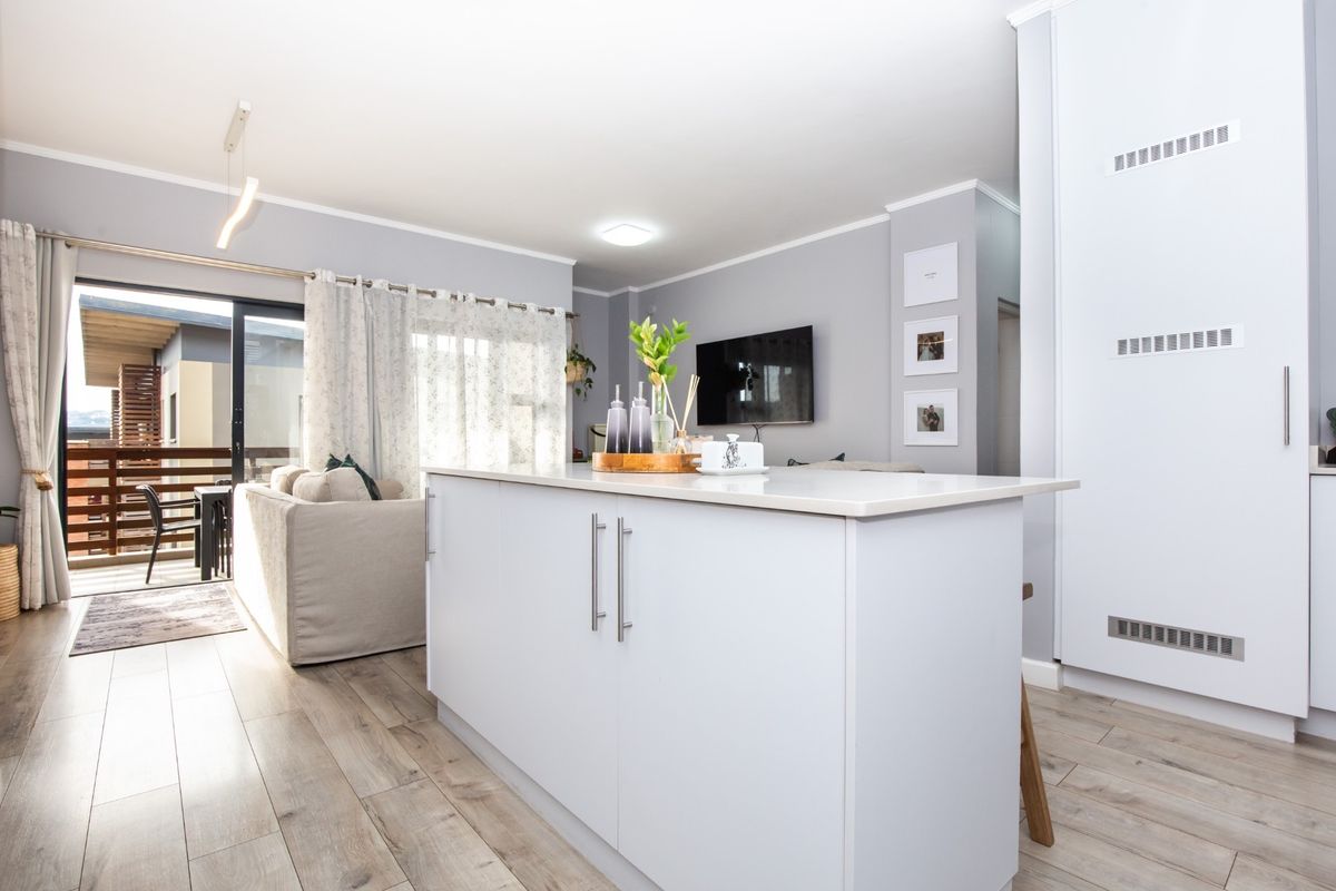 Nature, Luxury and Location - All in one Exceptional Apartment - Photo 4
