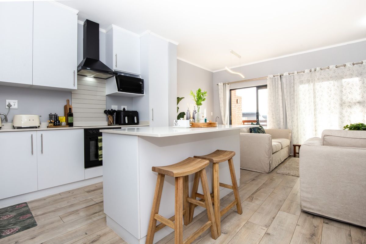 Nature, Luxury and Location - All in one Exceptional Apartment - Photo 3