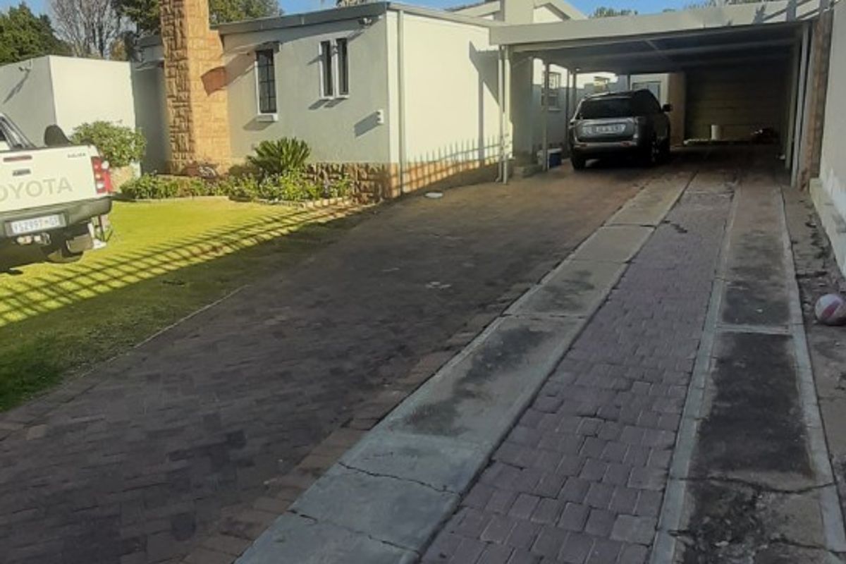 House For Sale in Birch Acres, Kempton Park - Photo 2