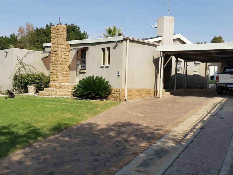 House For Sale in Birch Acres, Kempton Park - Photo 4