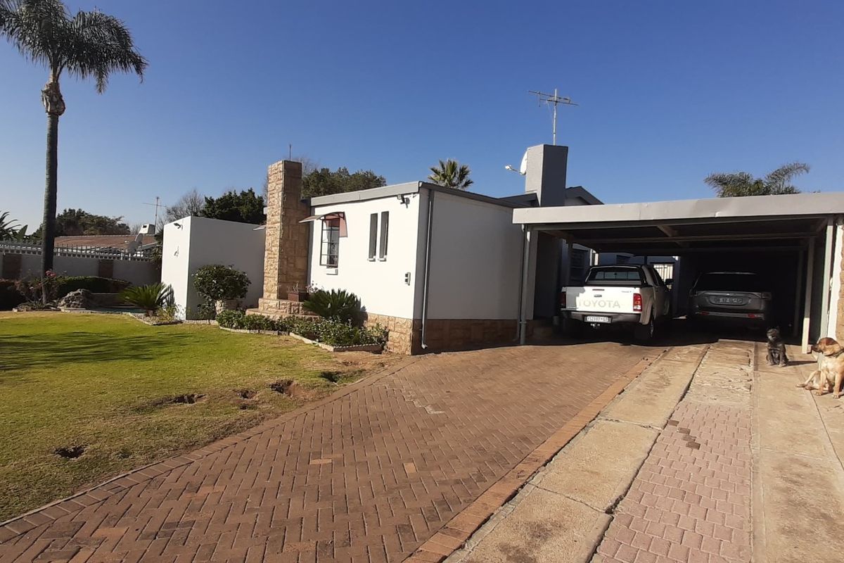 House For Sale in Birch Acres, Kempton Park - Photo 3