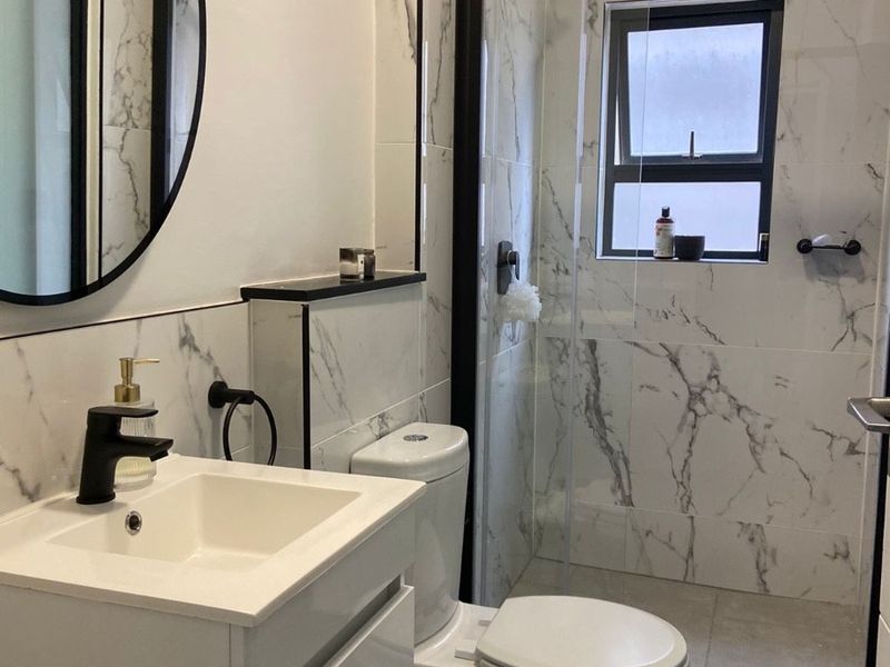 Luxurious one bedroom apartment for Sale - Waterfall - Photo 6
