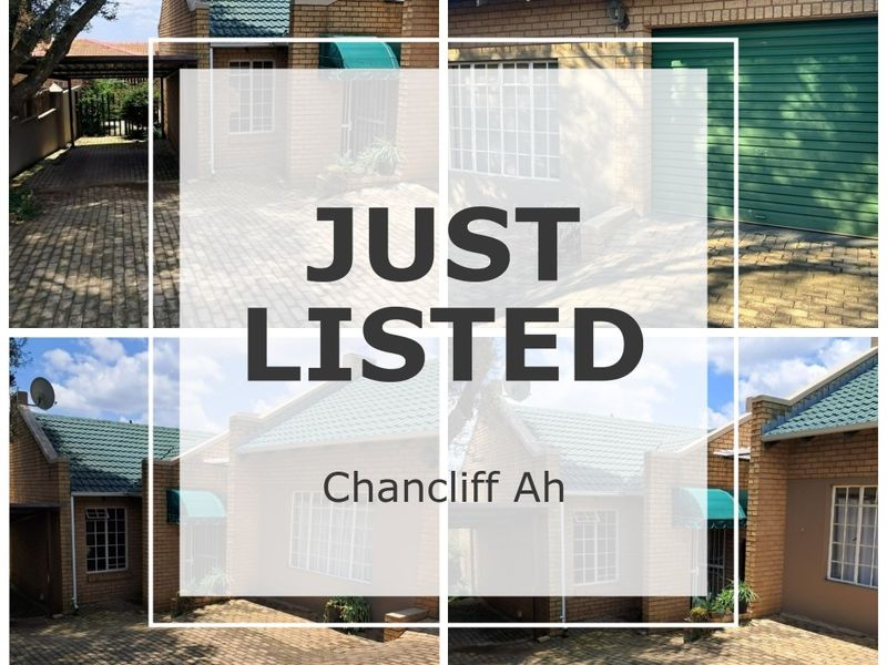 Charming 2 Bedroom Townhouse in sought after complex - Photo 1