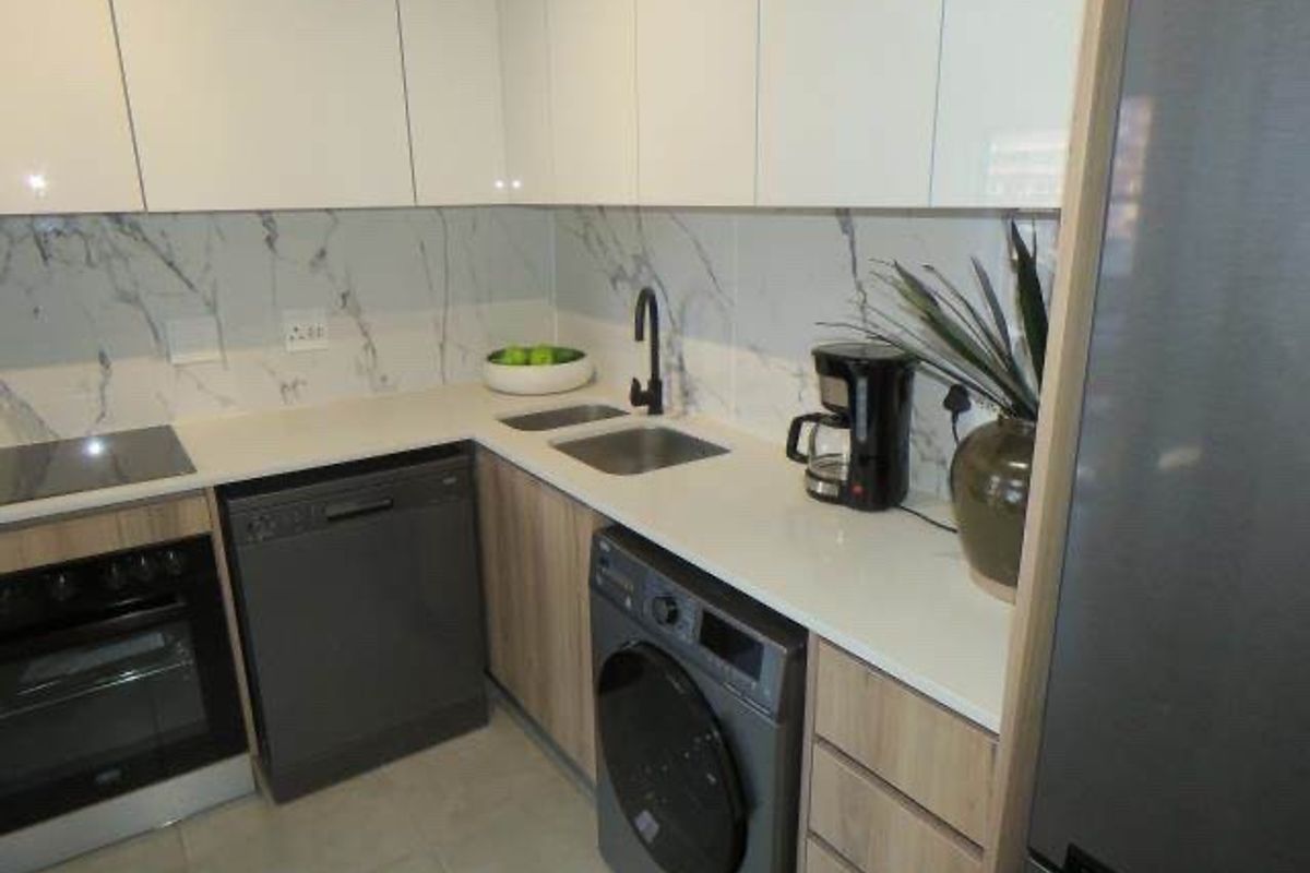 Apartment For Sale in Waterfall, Midrand - Photo 4