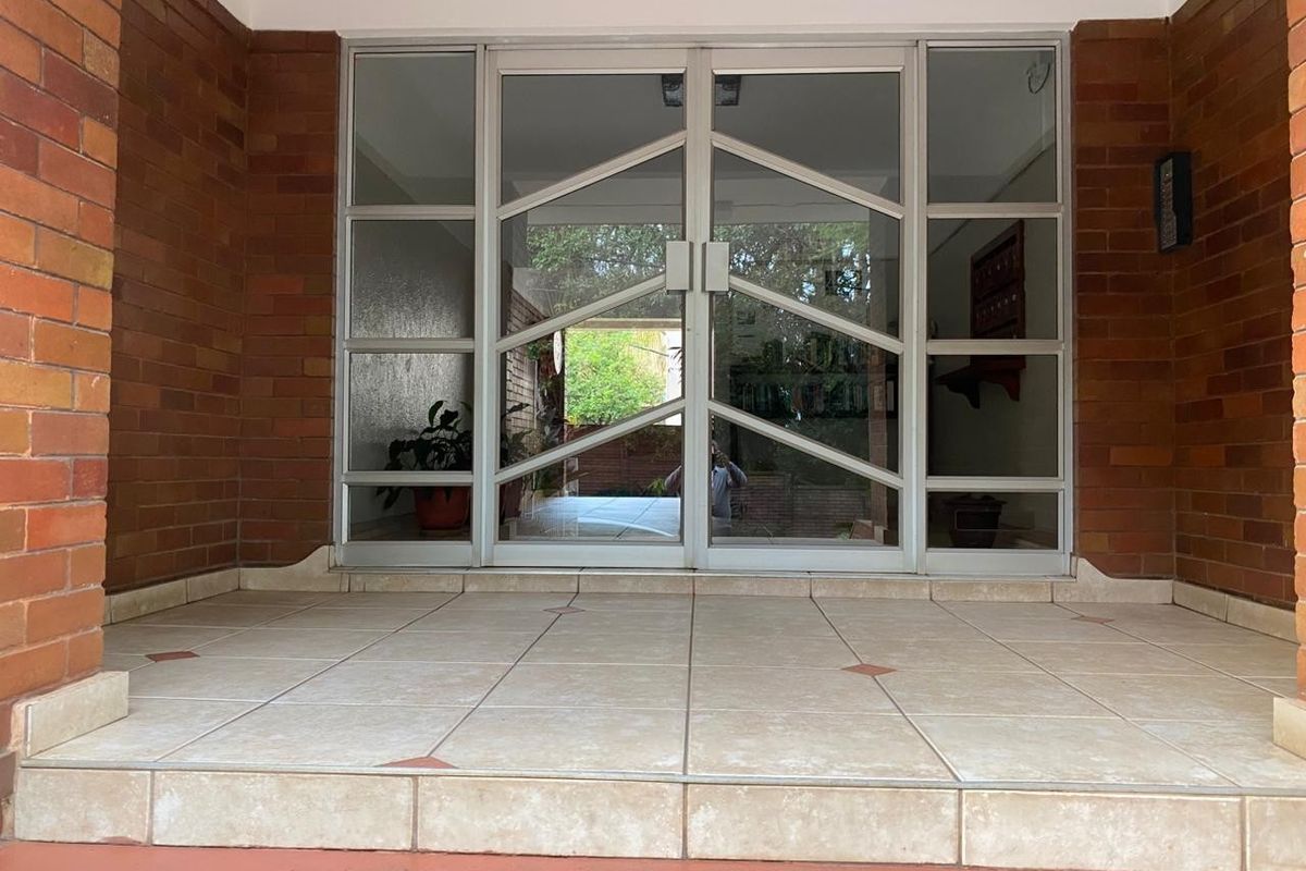 Apartment To Rent in Glenwood, Durban, KwaZulu Natal - Photo 2