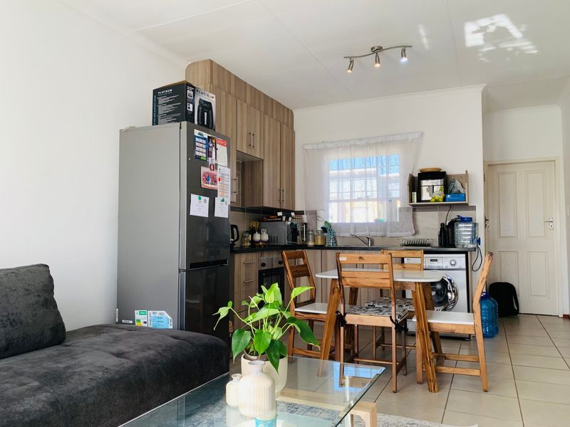 2 Bedroom, 2 bathroom Apartment For Sale in Theresapark, Akasia - Photo 5