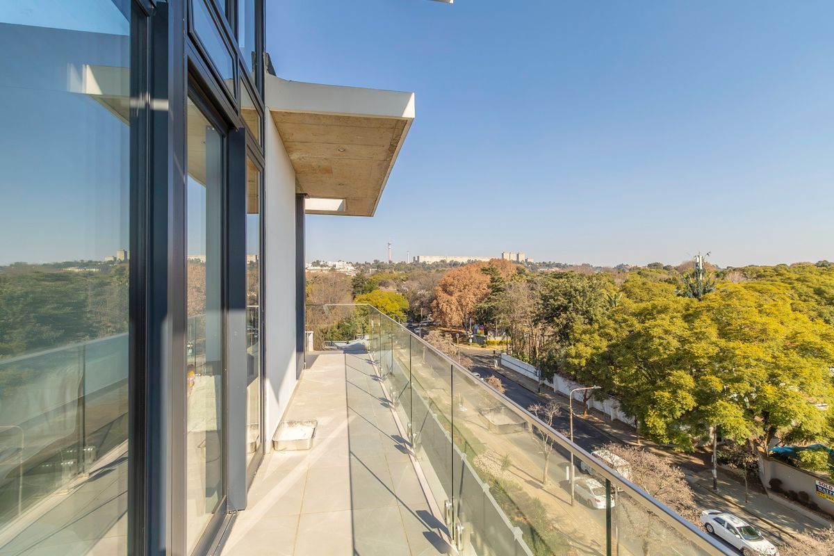 Penthouse For Sale in Houghton Estate, Johannesburg - Photo 5