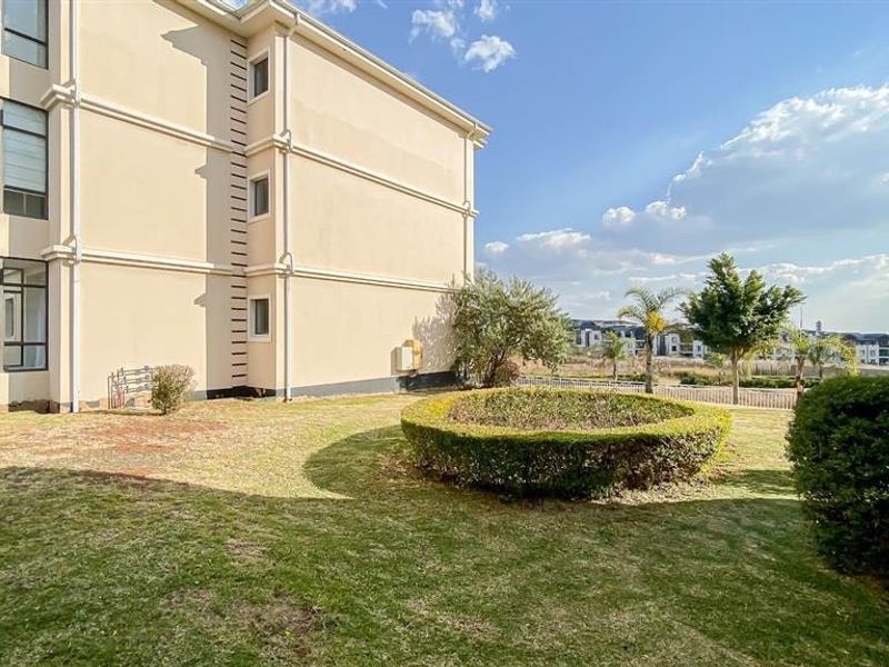 Apartment For Sale in Summerset, Midrand - Photo 1