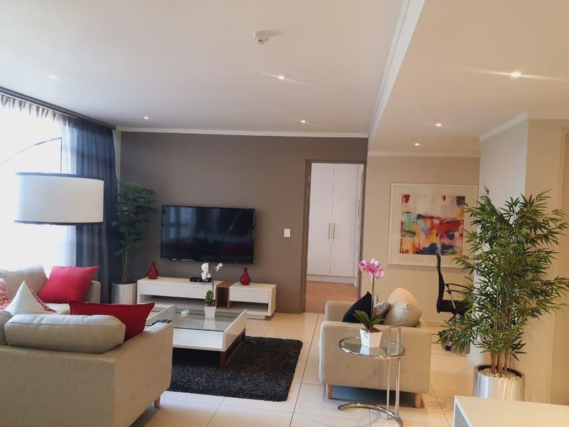 Elevation, Elegance, and Your Best Offer: Masingita Towers - Photo 3