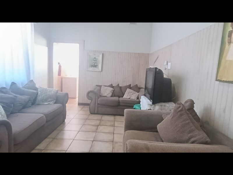 Student Accomodation For Sale in Hurst Hill, Johannesburg - Photo 8