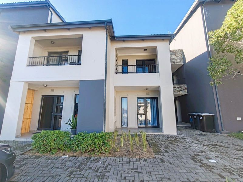 Modern Apartment For Sale in Blouberg - Photo 2