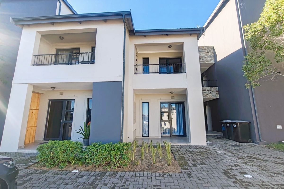 Modern Apartment For Sale in Blouberg - Photo 2